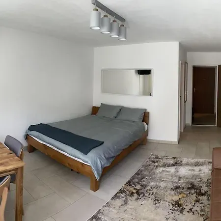 ***new*** Cozy Studio In Center Of شقة